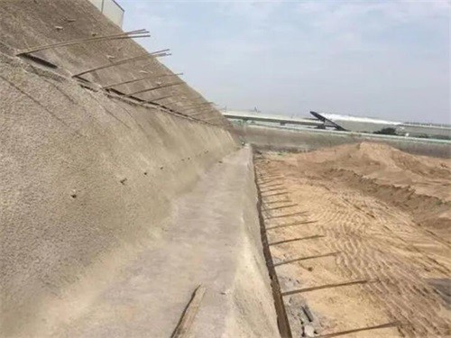 兴宁河道边坡加固